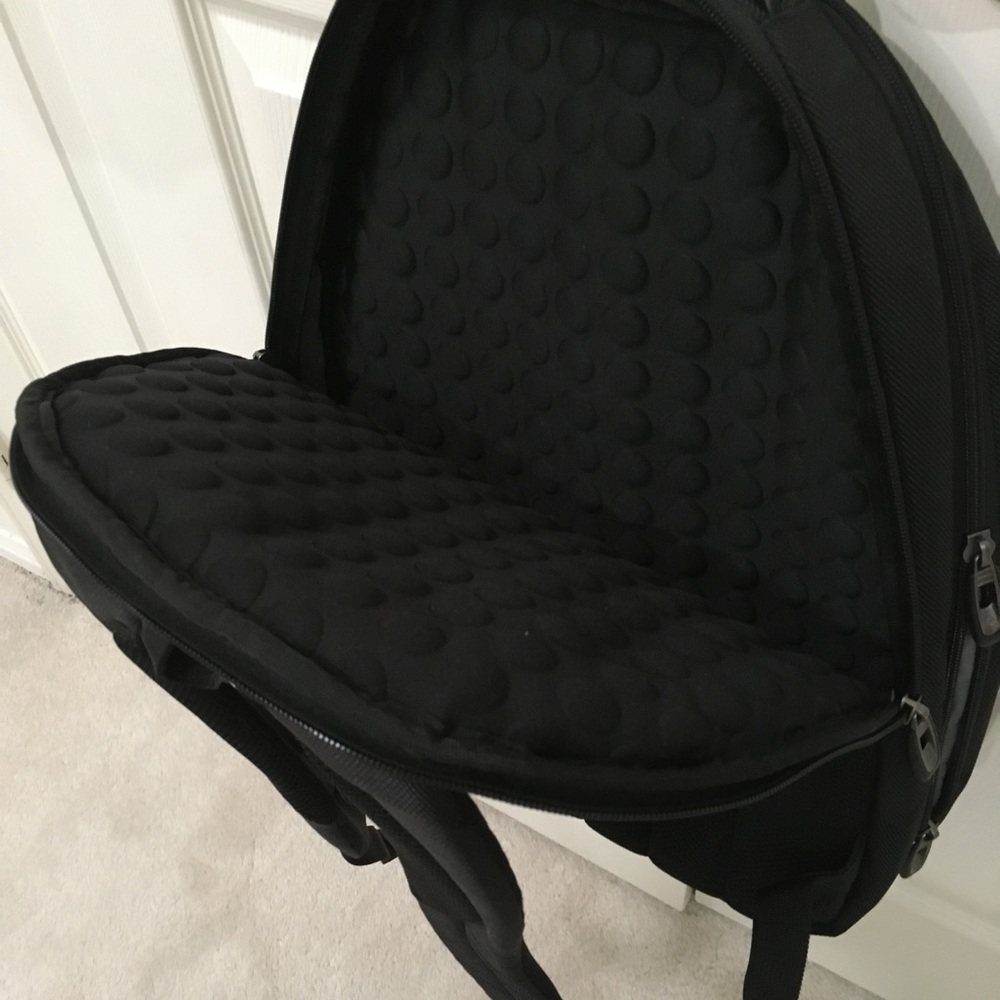 Samsonite Black Durable Padded Computer Backpack … - image 4